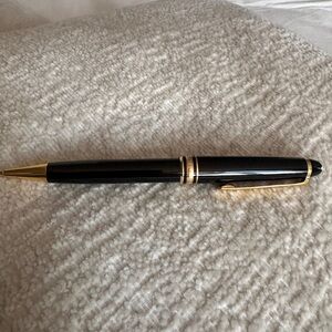 Montblanc Meisterstuck Classique Mechanical pencil gold plated- elegant!
